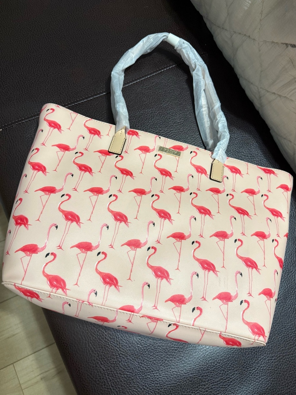 kate spade Margareta Flamingo Print Large Tote in Pink and Cream - Picture 2 of 4
